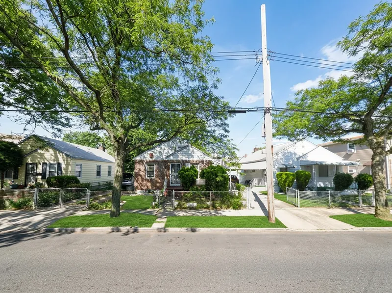 Property in St. Albans, Queens